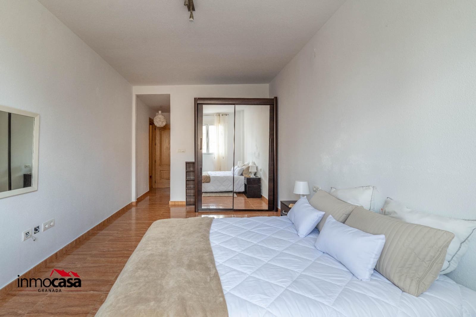 3 bedroom Flat for sale in Ogijares with garage - € 219,900 (Ref: 9820643)