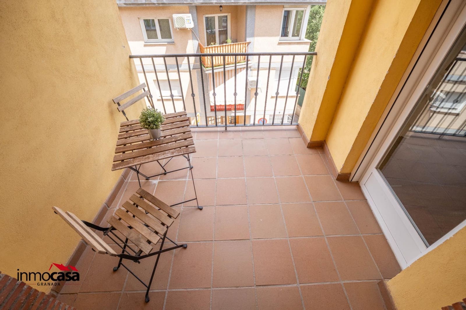 3 bedroom Flat for sale in Ogijares with garage - € 219,900 (Ref: 9820643)