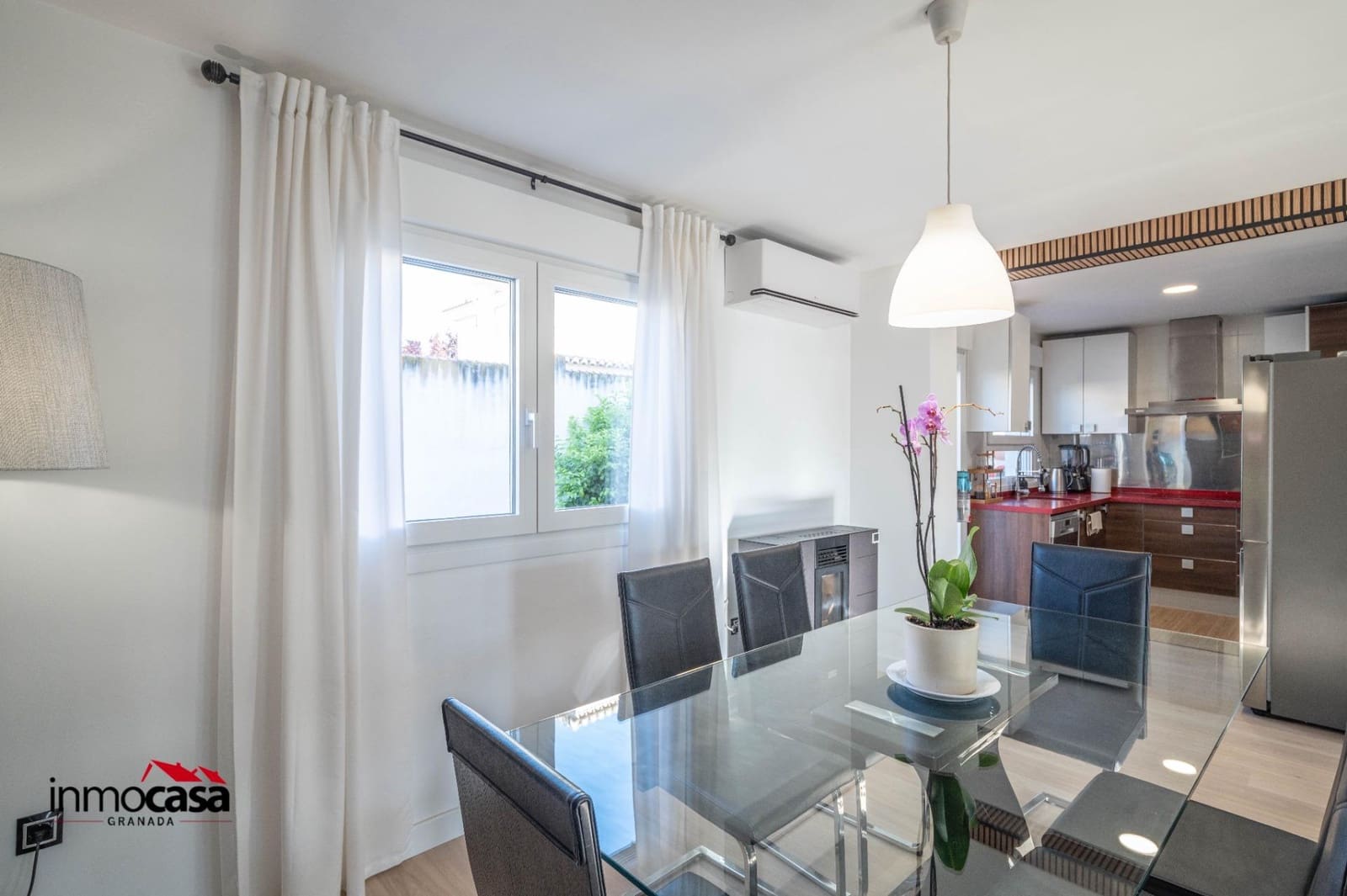 3 soveværelse Rækkehus til salg i Ambroz med garage - € 260.000 (Ref: 9823044)