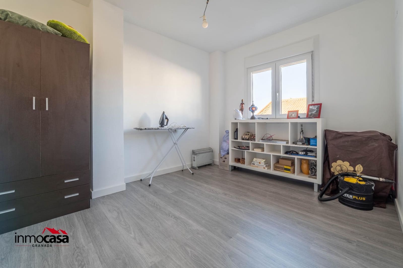 3 soveværelse Rækkehus til salg i Ambroz med garage - € 260.000 (Ref: 9823044)