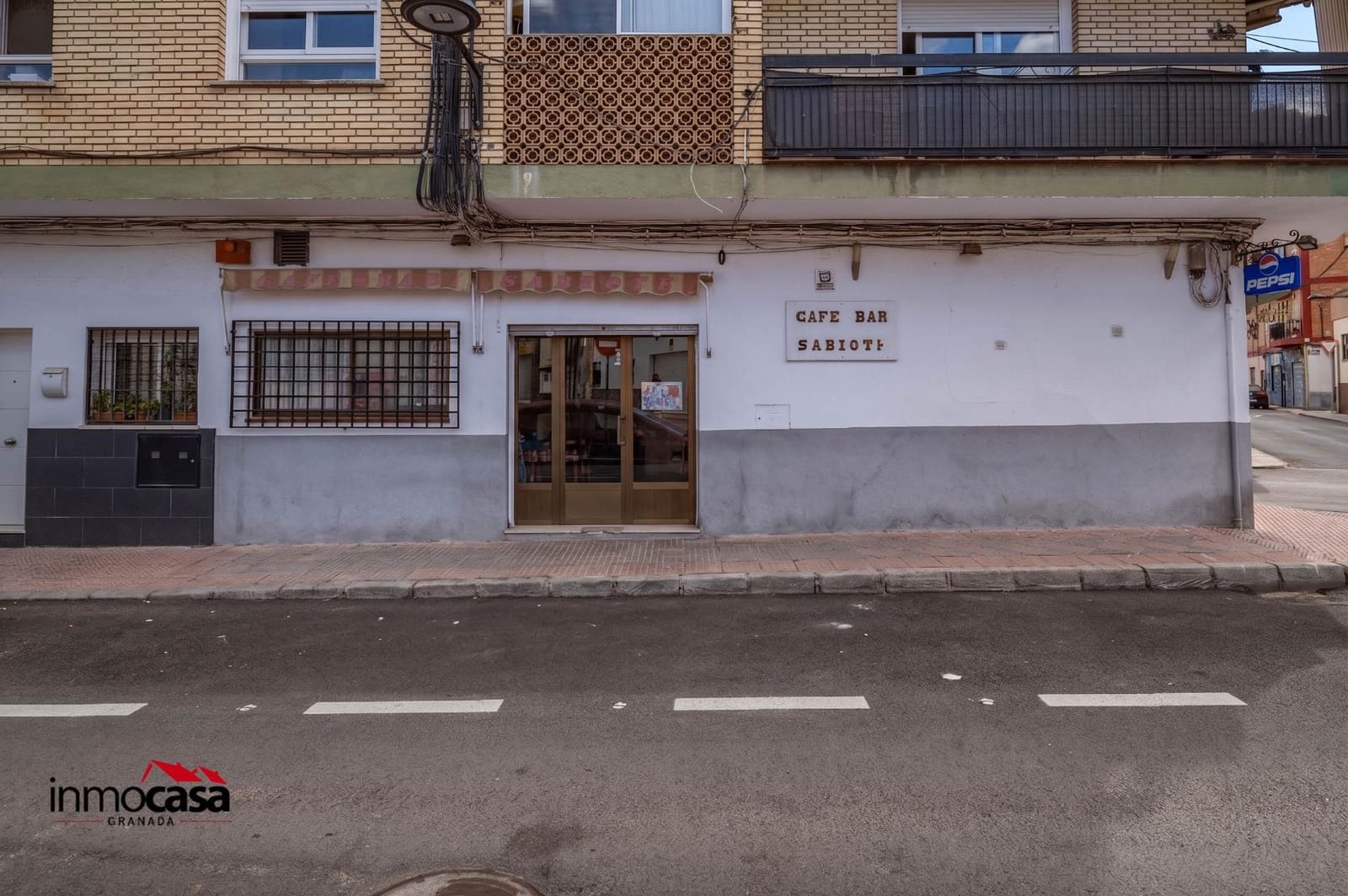 Business for sale in Armilla - € 100,000 (Ref: 9823045)