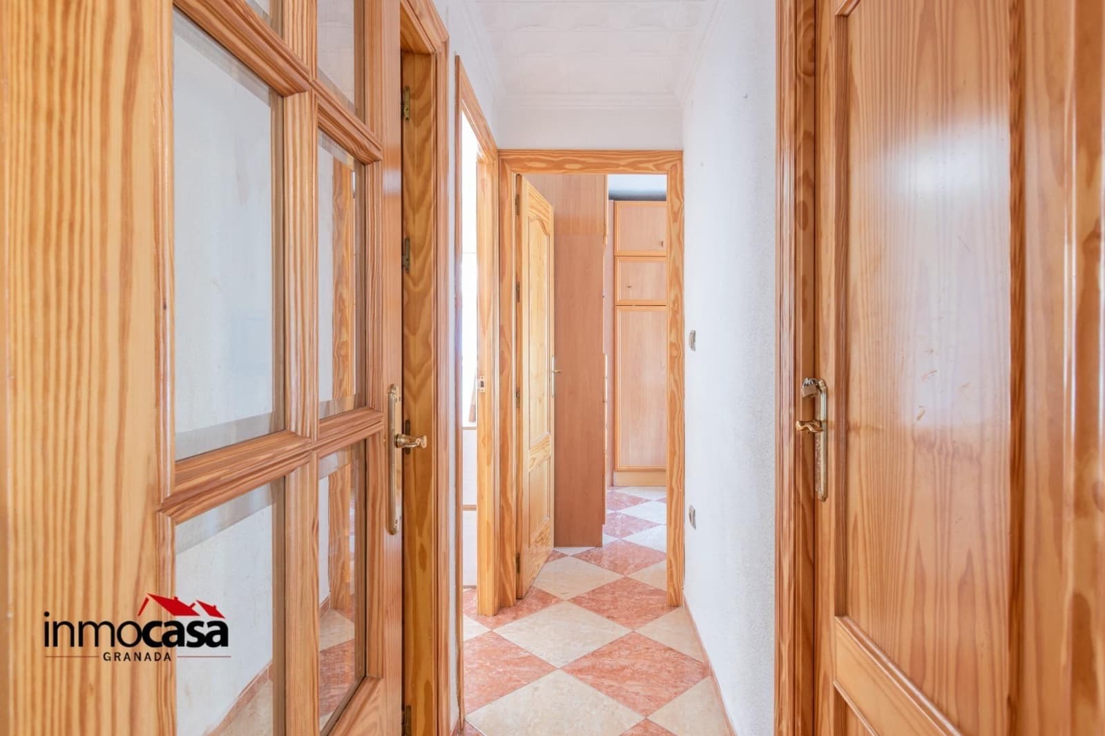 3 Zimmer Wohnung zu verkaufen in Granada Stadt - 129.000 € (Ref: 9823046)