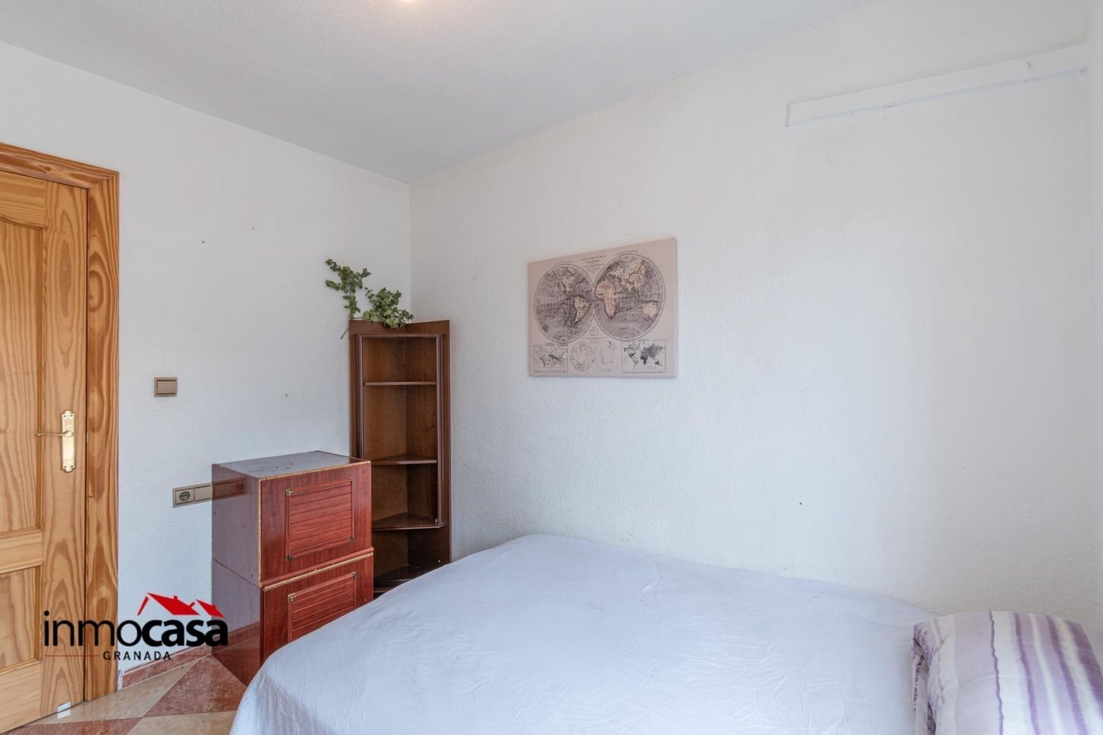 3 Zimmer Wohnung zu verkaufen in Granada Stadt - 129.000 € (Ref: 9823046)