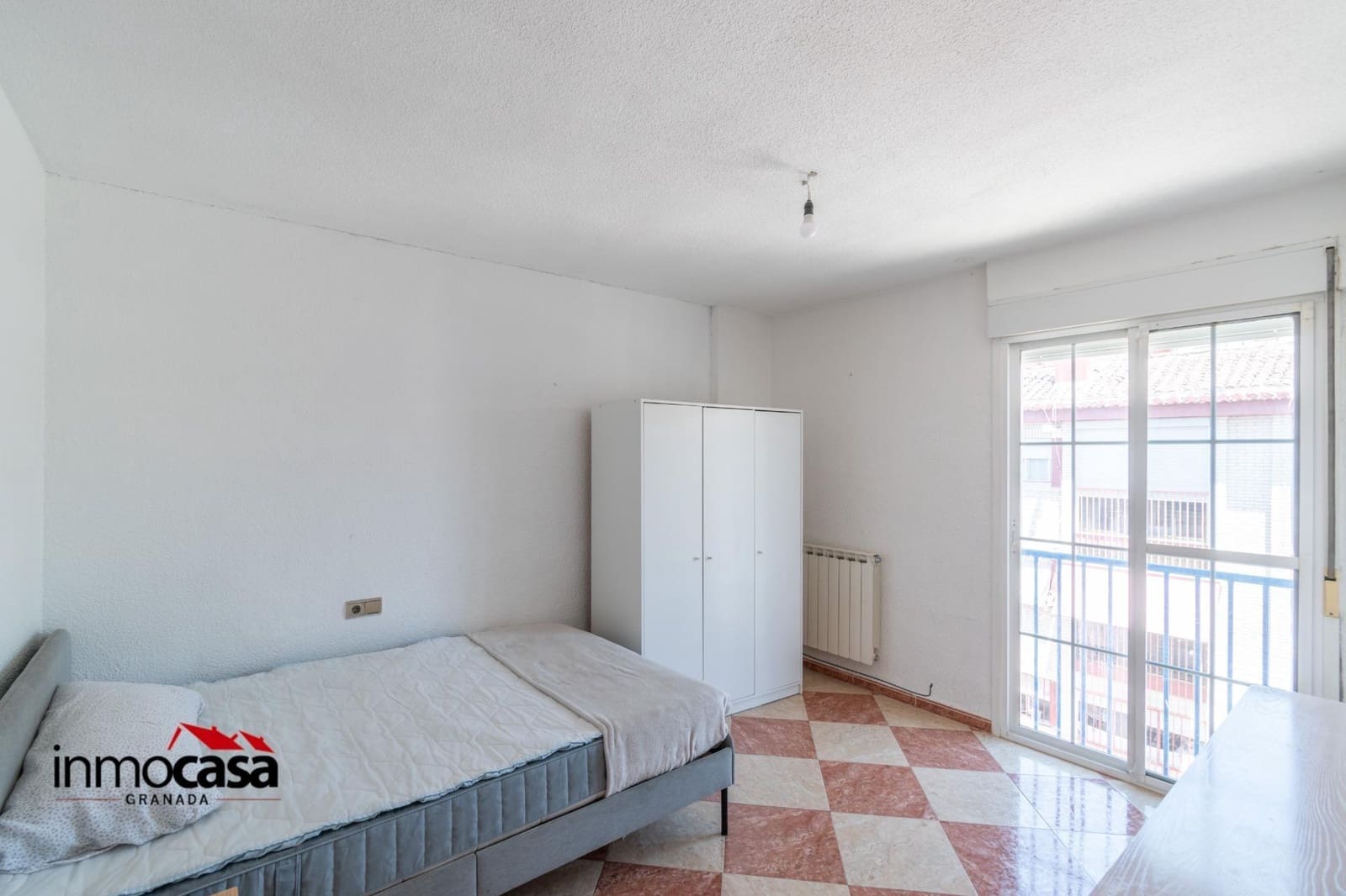 3 Zimmer Wohnung zu verkaufen in Granada Stadt - 129.000 € (Ref: 9823046)