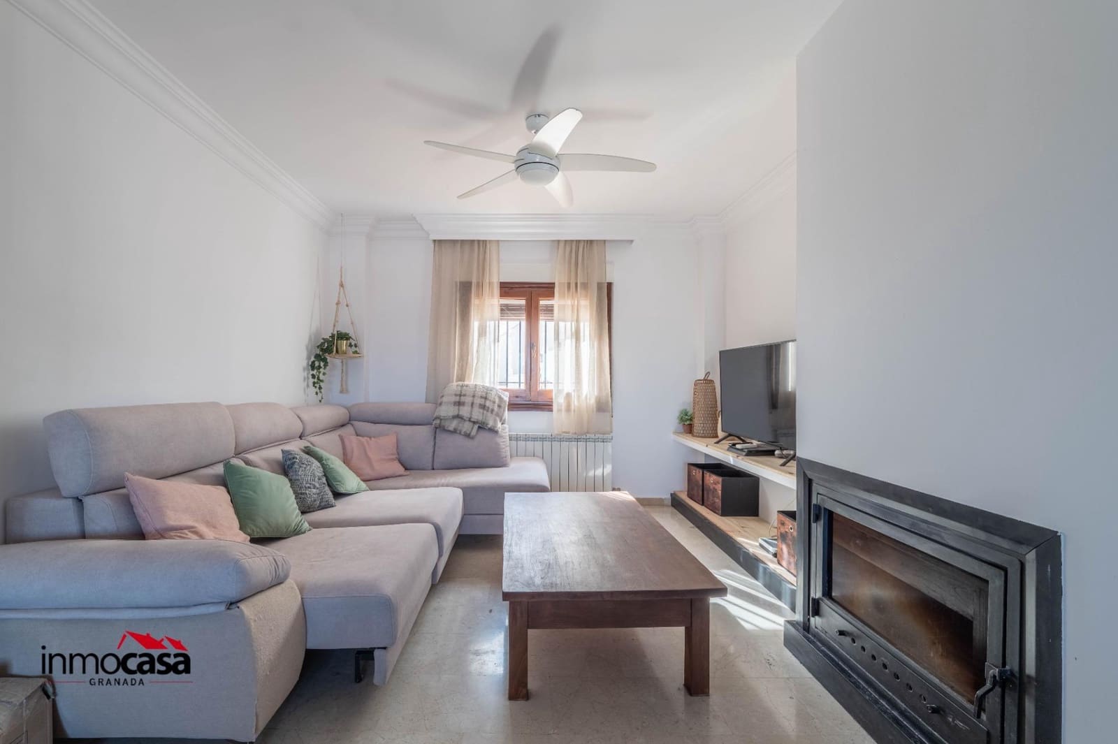 4 bedroom Villa for sale in Viznar with pool garage - € 339,000 (Ref: 9825407)