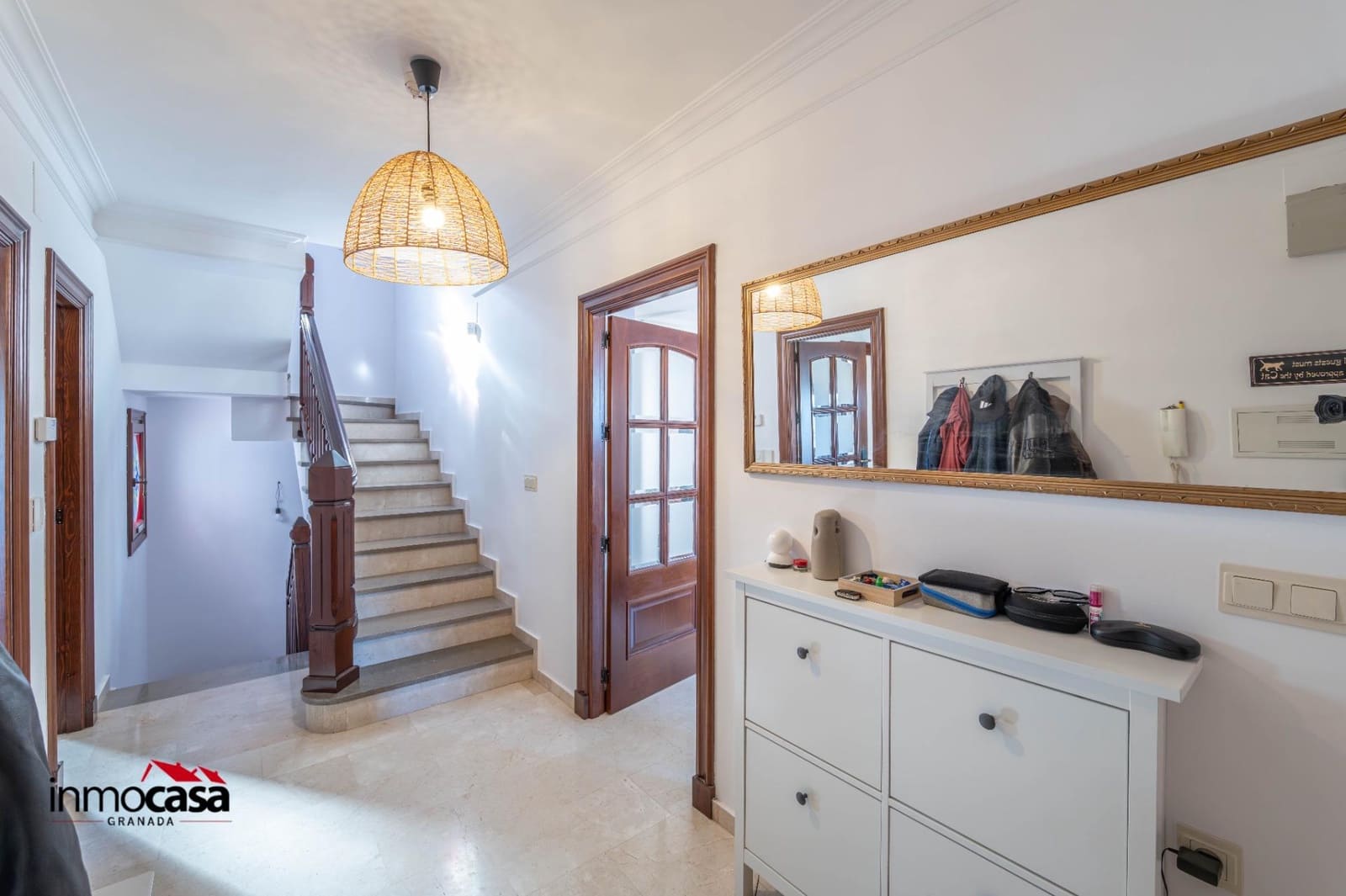 4 bedroom Villa for sale in Viznar with pool garage - € 339,000 (Ref: 9825407)