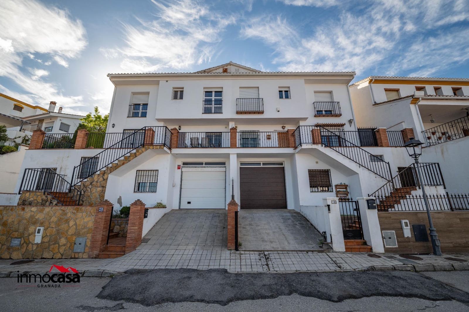 4 bedroom Villa for sale in Viznar with pool garage - € 339,000 (Ref: 9825407)