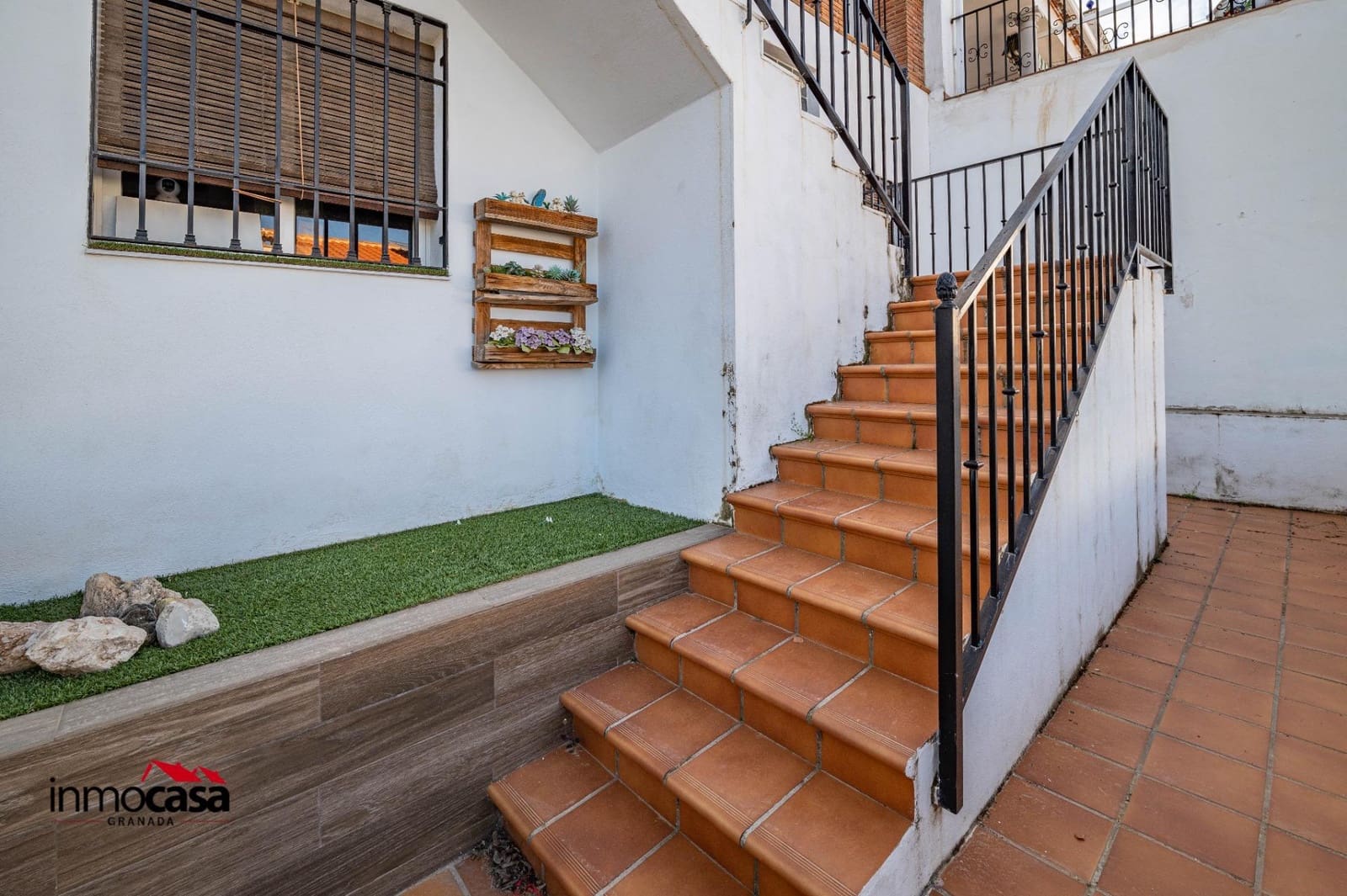 4 bedroom Villa for sale in Viznar with pool garage - € 339,000 (Ref: 9825407)