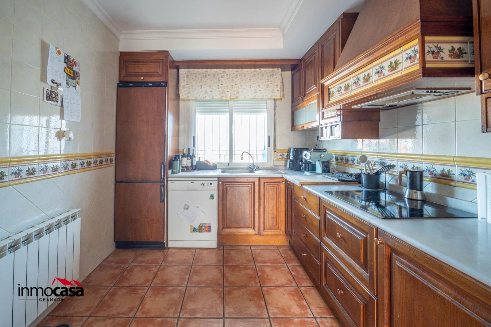 4 bedroom Villa for sale in Viznar with pool garage - € 339,000 (Ref: 9825407)