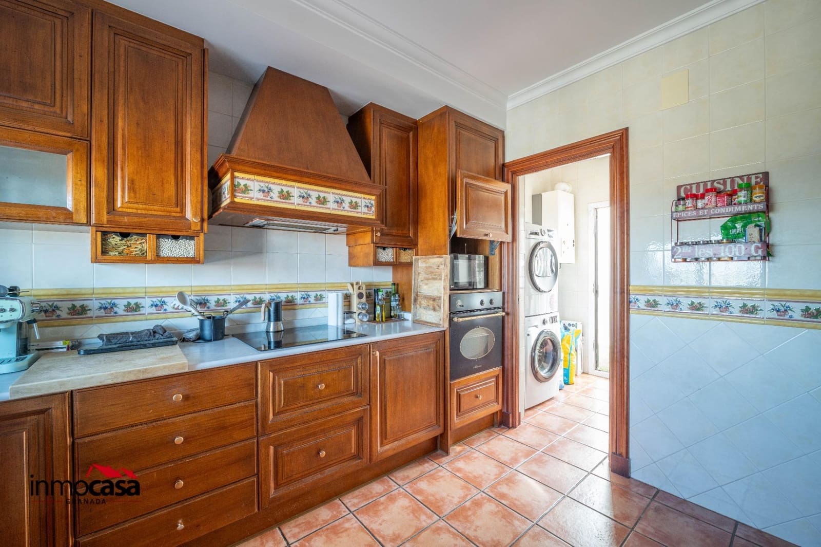 4 bedroom Villa for sale in Viznar with pool garage - € 339,000 (Ref: 9825407)