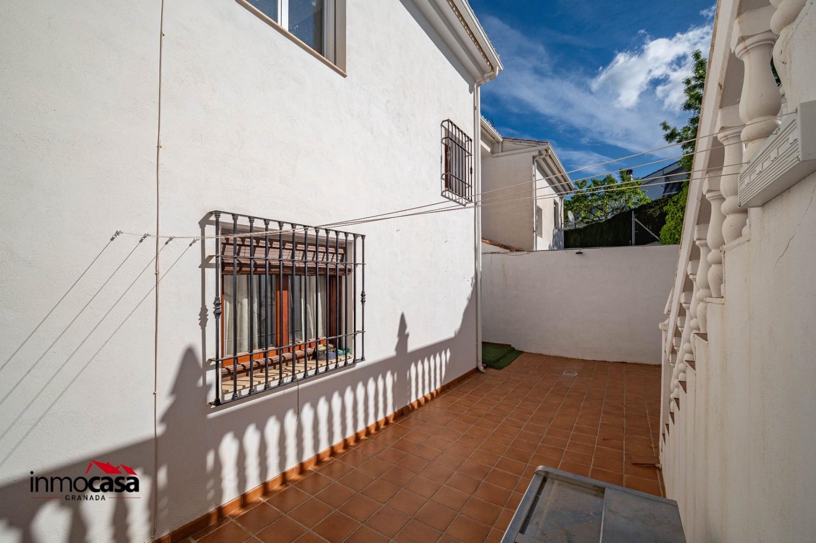 4 bedroom Villa for sale in Viznar with pool garage - € 339,000 (Ref: 9825407)