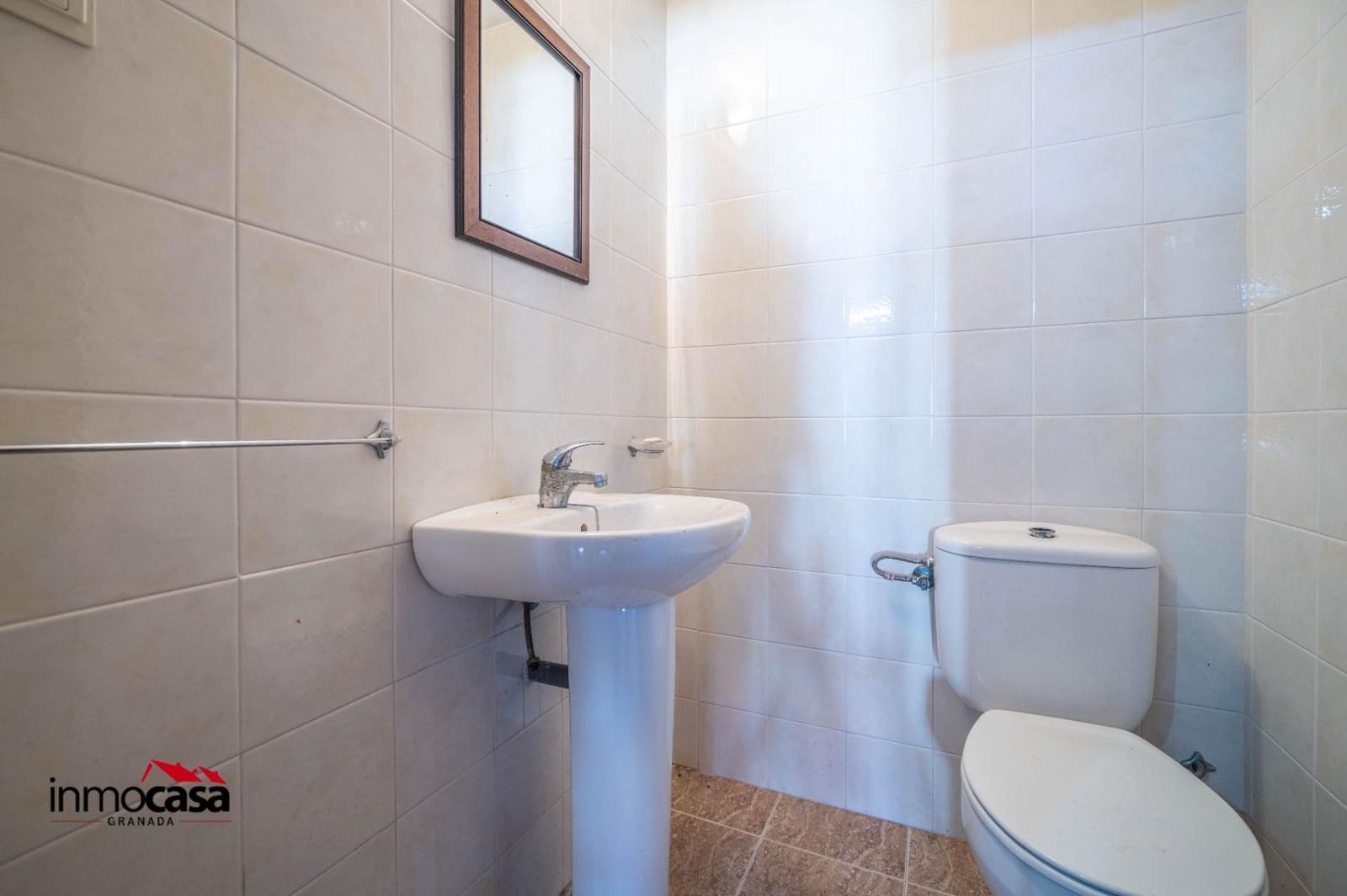 4 bedroom Villa for sale in Viznar with pool garage - € 339,000 (Ref: 9825407)