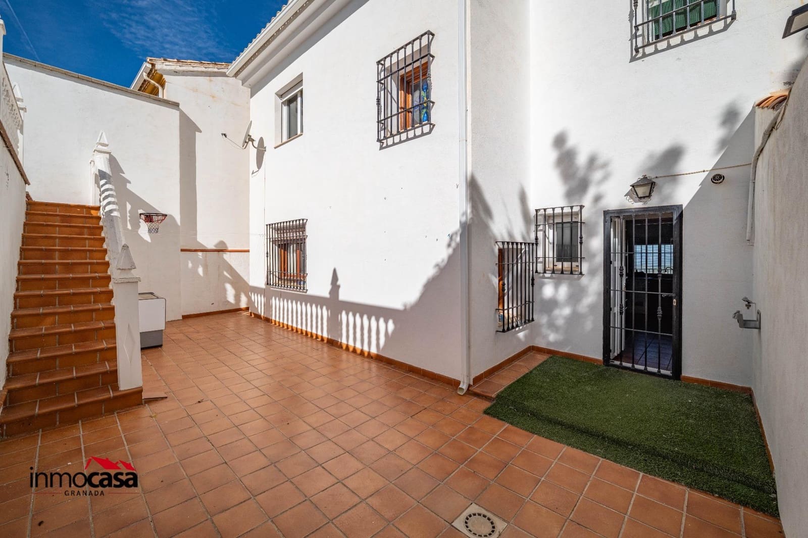 4 bedroom Villa for sale in Viznar with pool garage - € 339,000 (Ref: 9825407)