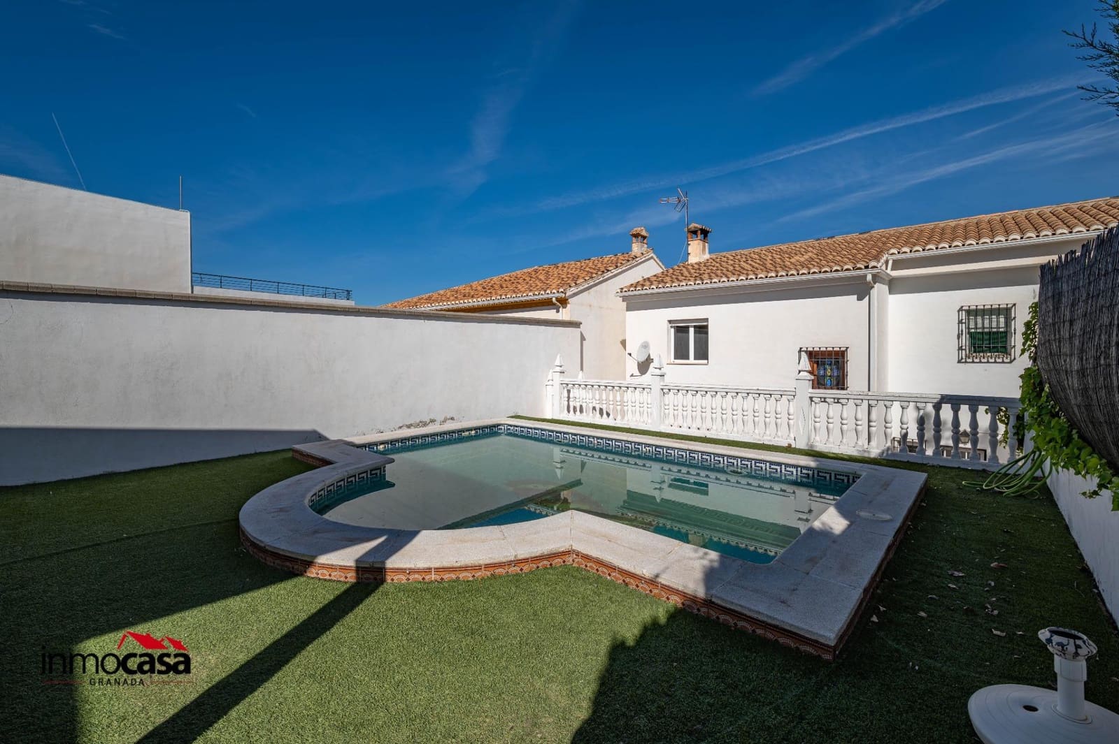 4 bedroom Villa for sale in Viznar with pool garage - € 339,000 (Ref: 9825407)