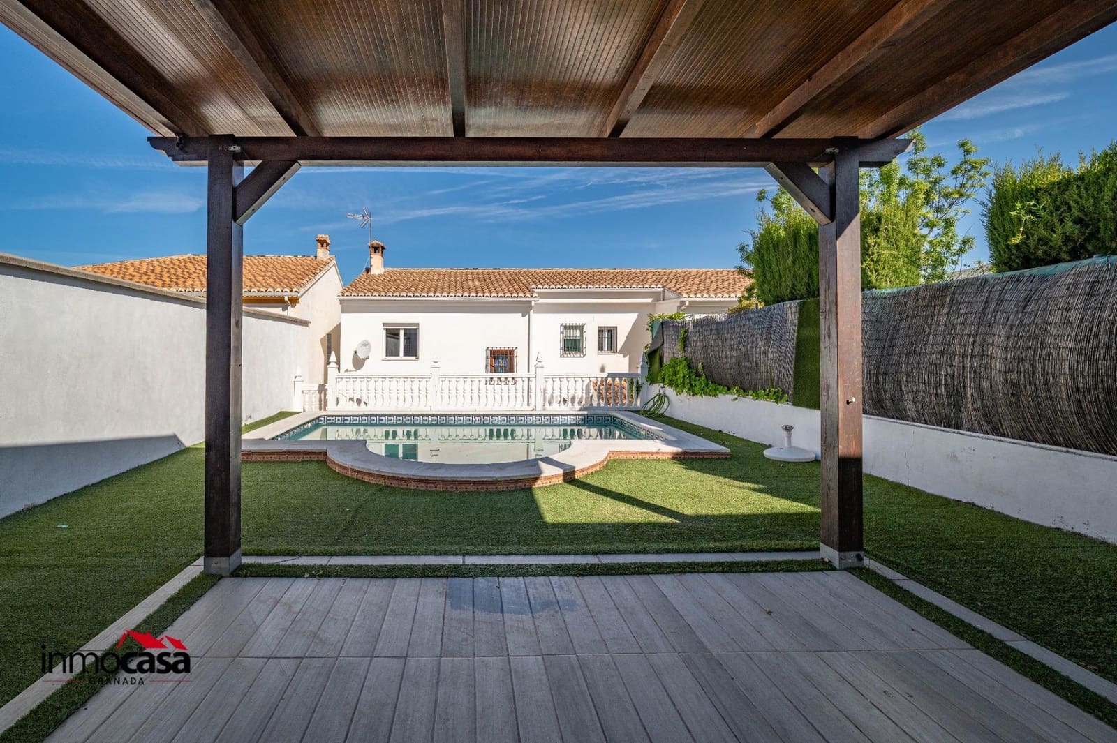4 bedroom Villa for sale in Viznar with pool garage - € 339,000 (Ref: 9825407)