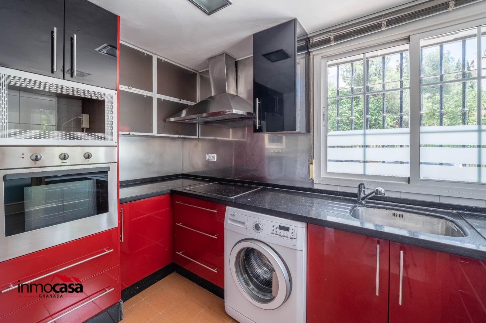 3 soverom Kjedet enebolig til salgs i Huetor Vega med garasje - € 249 900 (Ref: 9831667)