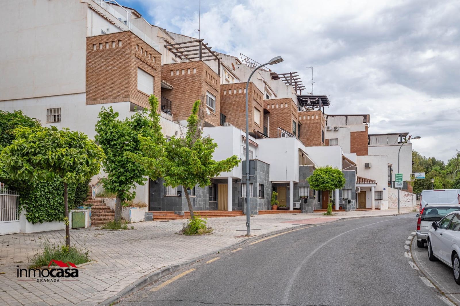 3 soverom Kjedet enebolig til salgs i Huetor Vega med garasje - € 249 900 (Ref: 9831667)