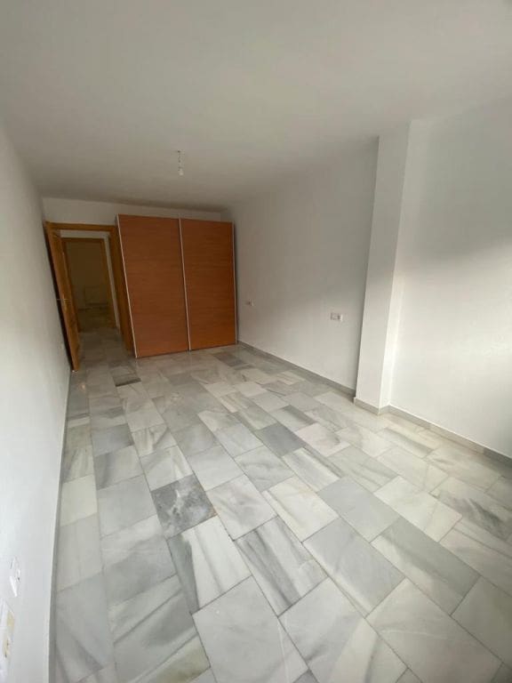 2 slaapkamer Appartement te huur in Armilla met zwembad garage - € 750 (Ref: 9833812)