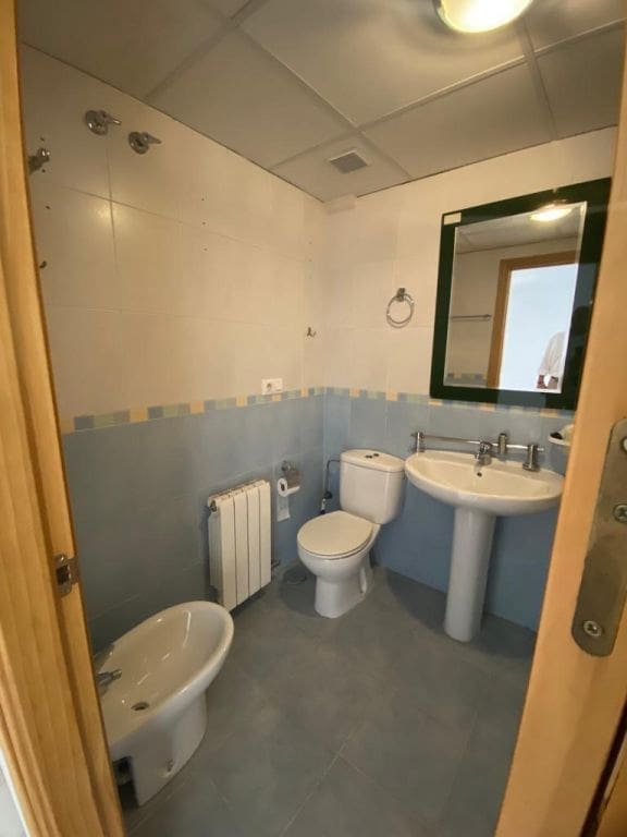 2 slaapkamer Appartement te huur in Armilla met zwembad garage - € 750 (Ref: 9833812)