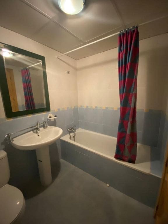 2 slaapkamer Appartement te huur in Armilla met zwembad garage - € 750 (Ref: 9833812)