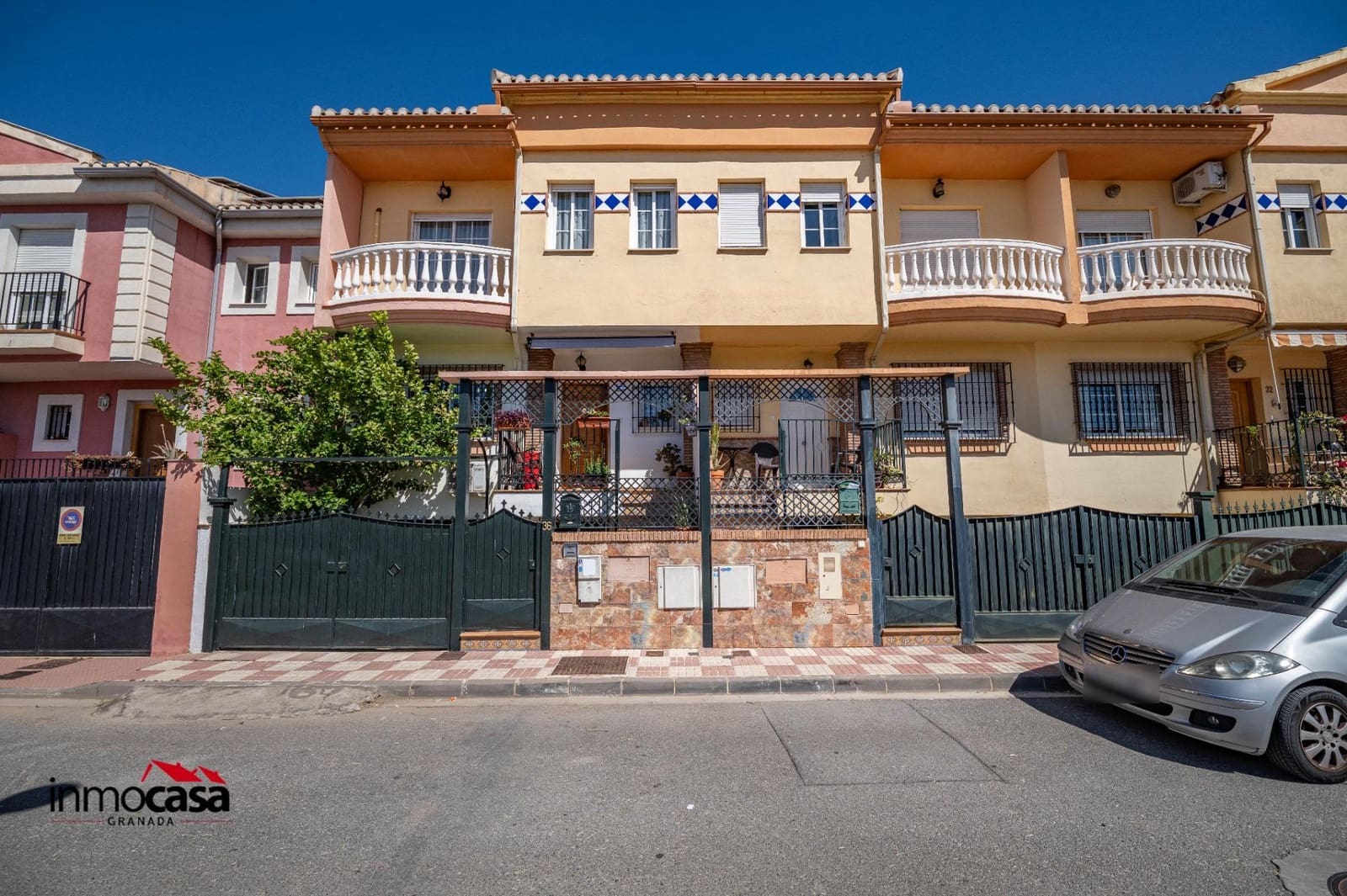 3 bedroom Terraced Villa for sale in Armilla with garage - € 340,000 (Ref: 9839445)
