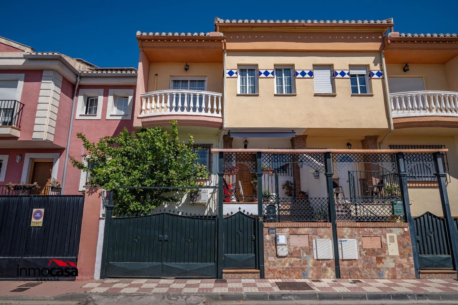 3 bedroom Terraced Villa for sale in Armilla with garage - € 340,000 (Ref: 9839445)