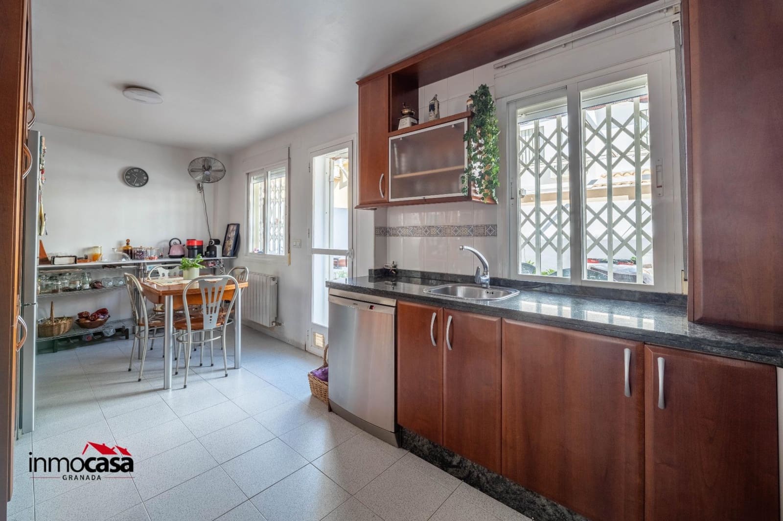 3 bedroom Terraced Villa for sale in Armilla with garage - € 340,000 (Ref: 9839445)