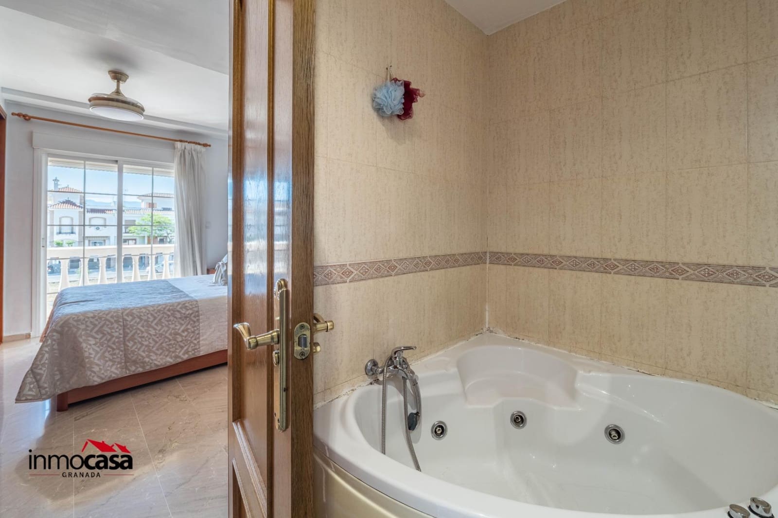 3 bedroom Terraced Villa for sale in Armilla with garage - € 340,000 (Ref: 9839445)