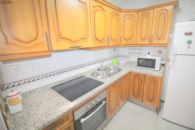 Piso de 2 habitaciones en Armilla en alquiler - 700 € (Ref: 9839446)