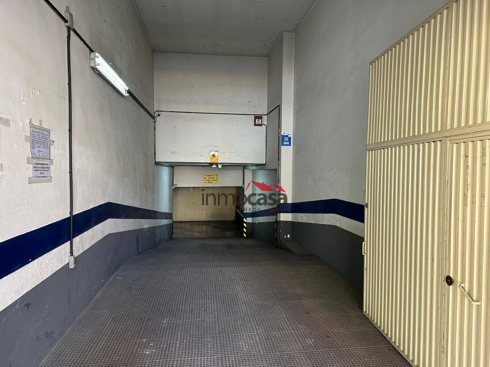 Garage for sale in Granada city - € 38,000 (Ref: 9839447)