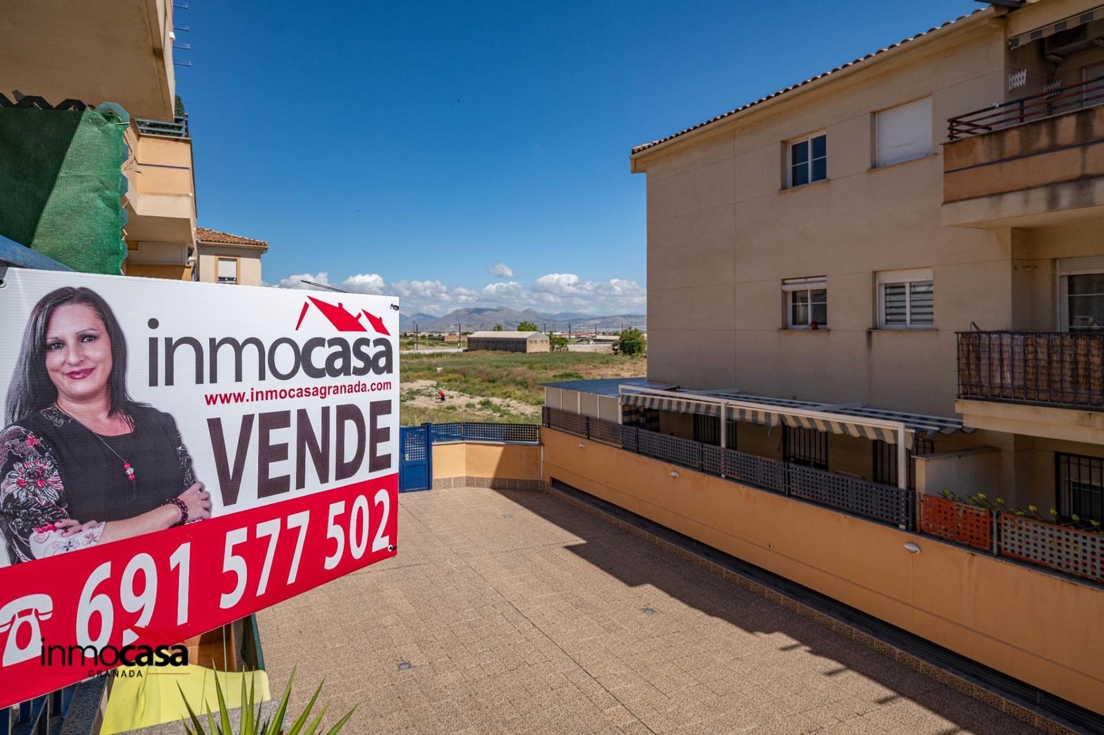 3 soveværelse Lejlighed til salg i Las Gabias med swimmingpool garage - € 160.000 (Ref: 9855611)