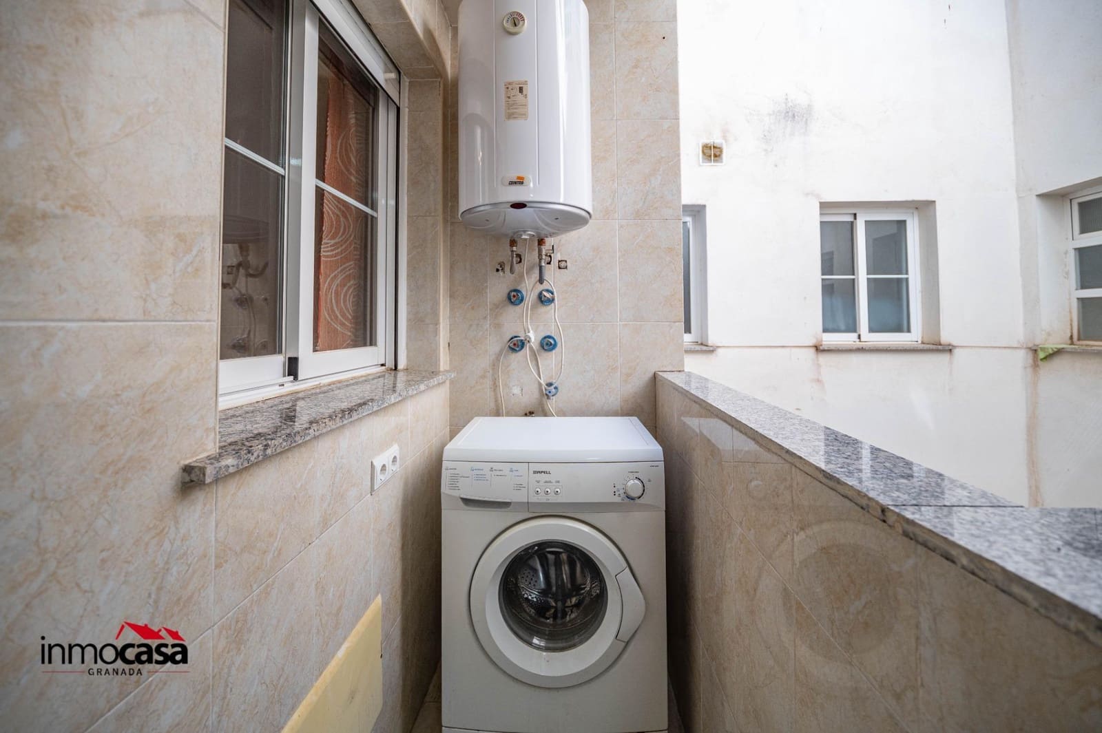 3 soveværelse Lejlighed til salg i Las Gabias med swimmingpool garage - € 160.000 (Ref: 9855611)