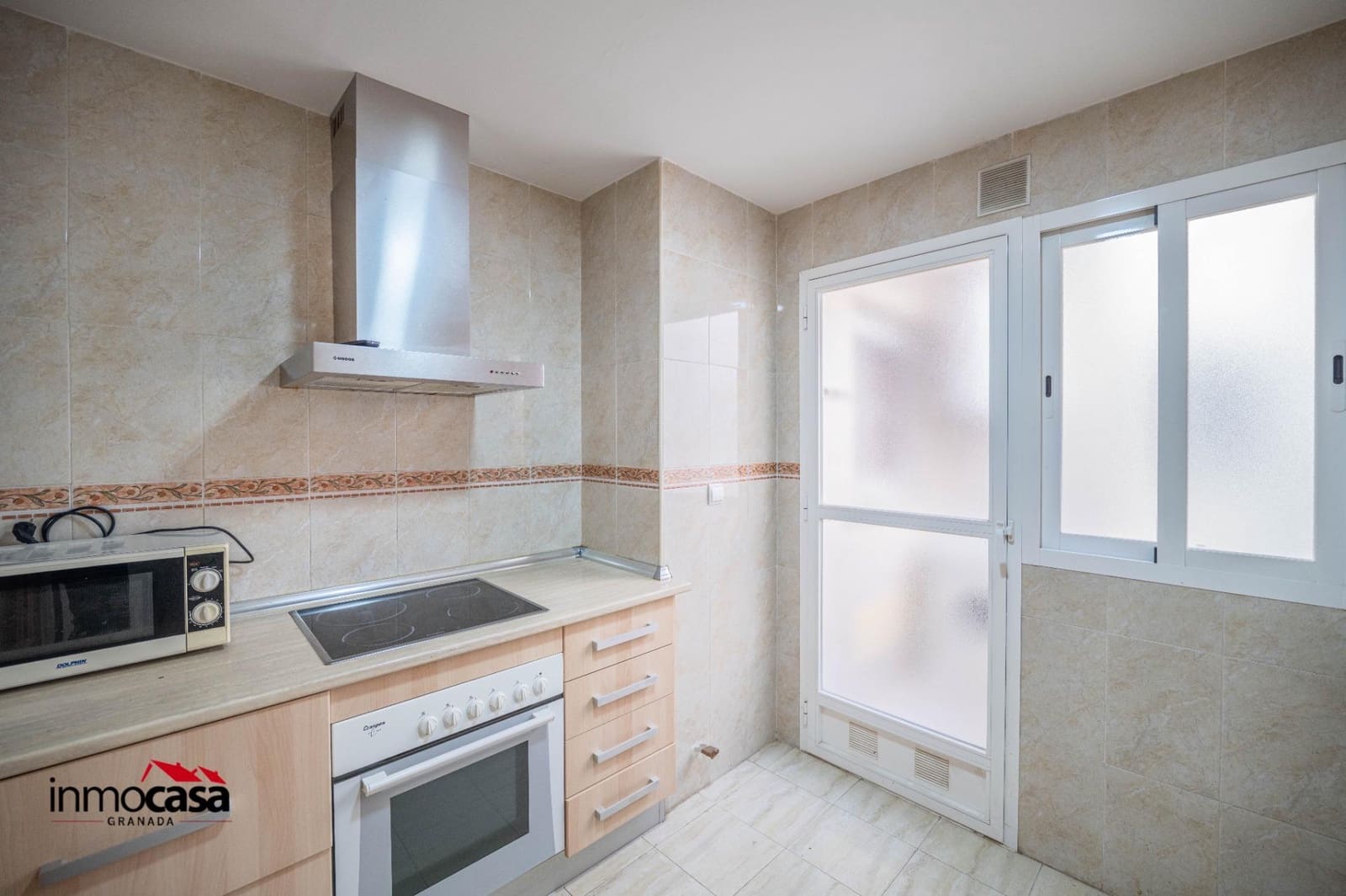 2 bedroom Flat for sale in Las Gabias with pool garage - € 160,000 (Ref: 9855611)