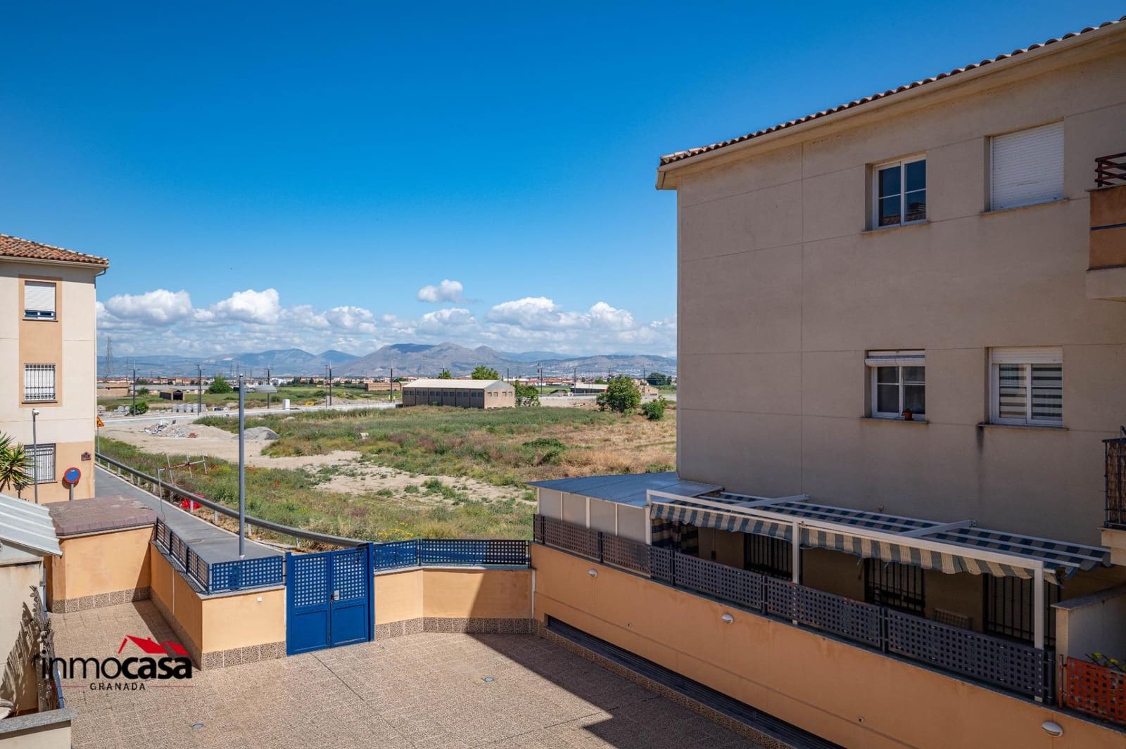 2 bedroom Flat for sale in Las Gabias with pool garage - € 160,000 (Ref: 9855611)