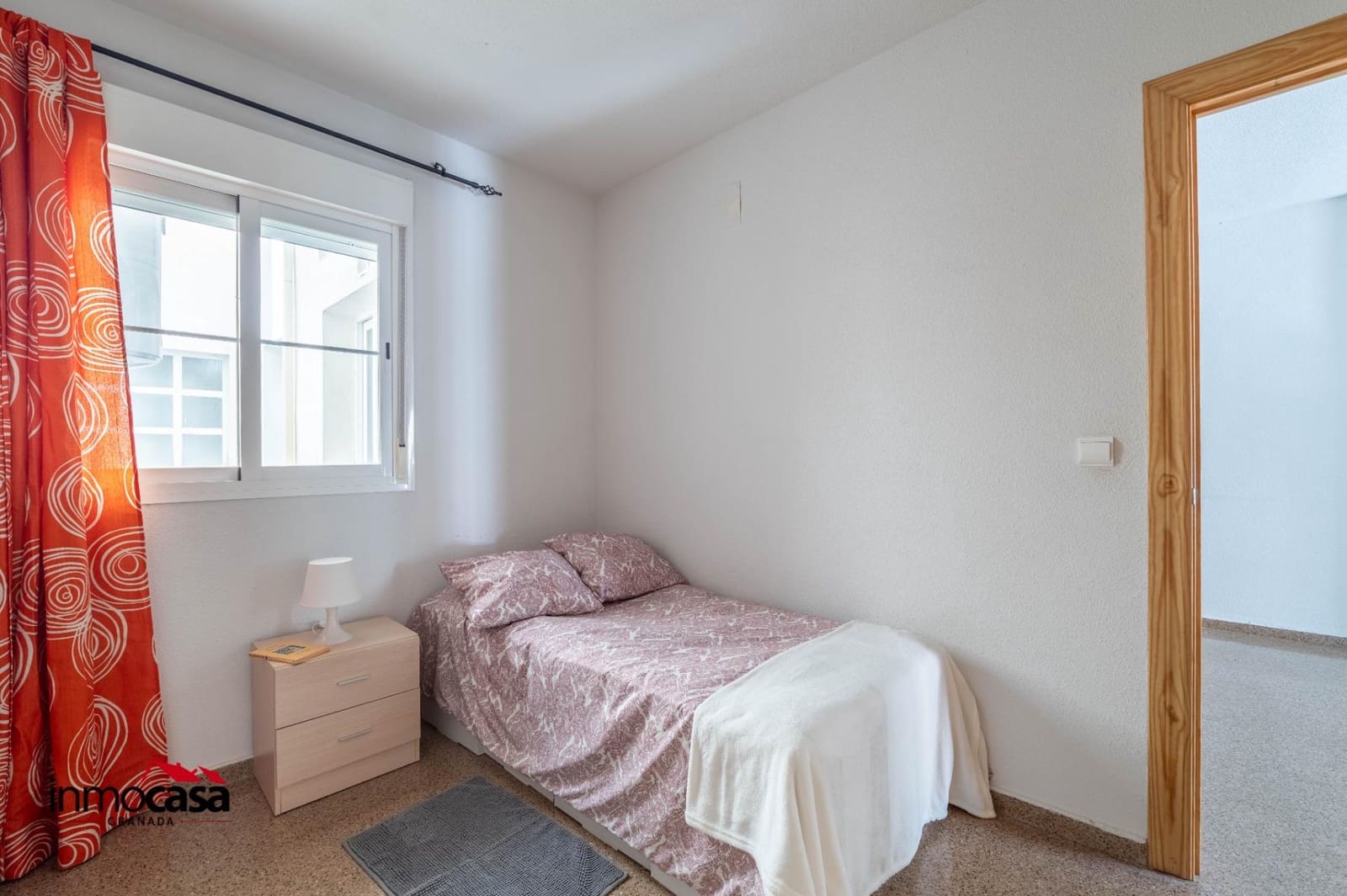 2 bedroom Flat for sale in Las Gabias with pool garage - € 160,000 (Ref: 9855611)