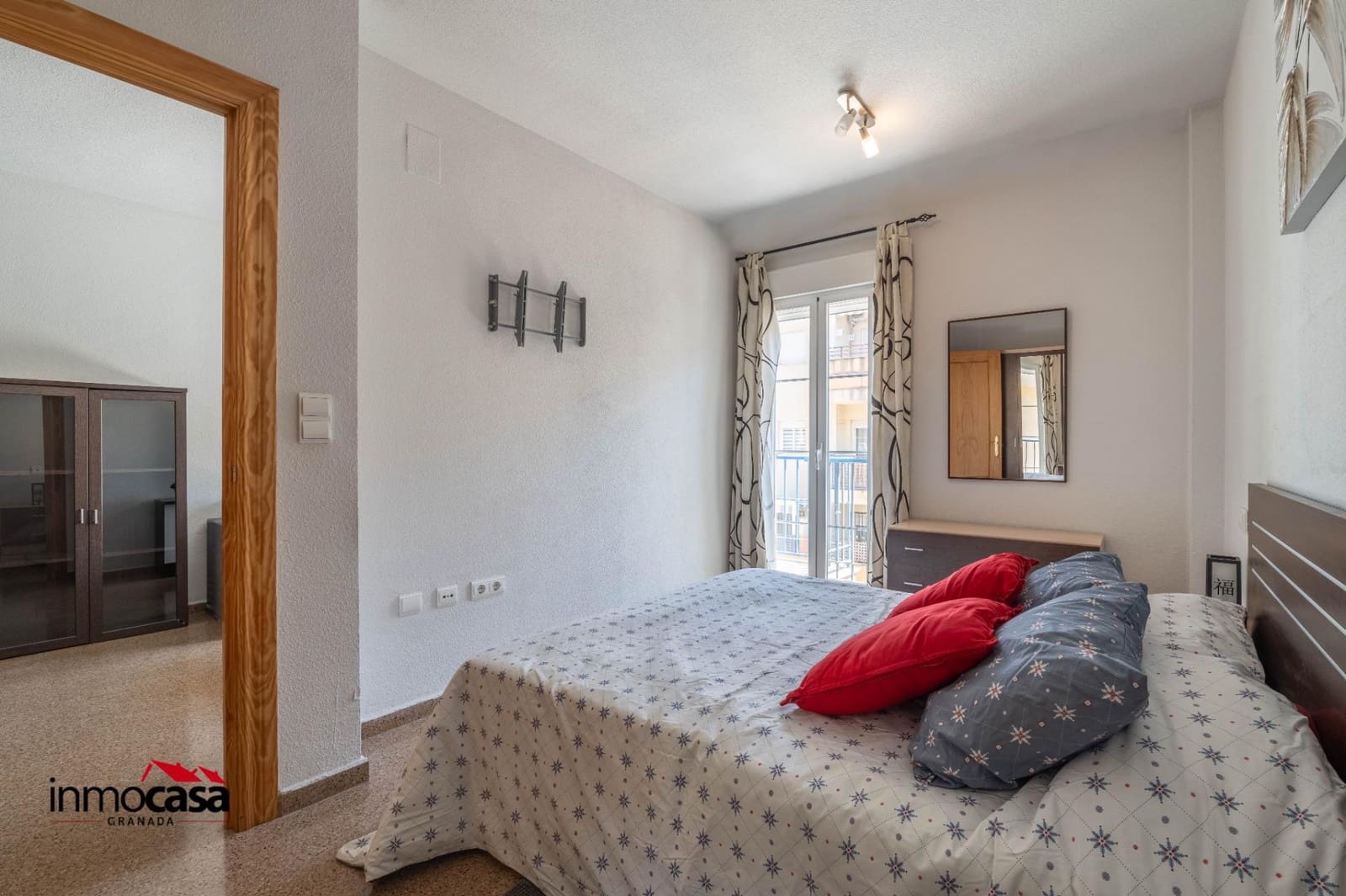 2 bedroom Flat for sale in Las Gabias with pool garage - € 160,000 (Ref: 9855611)