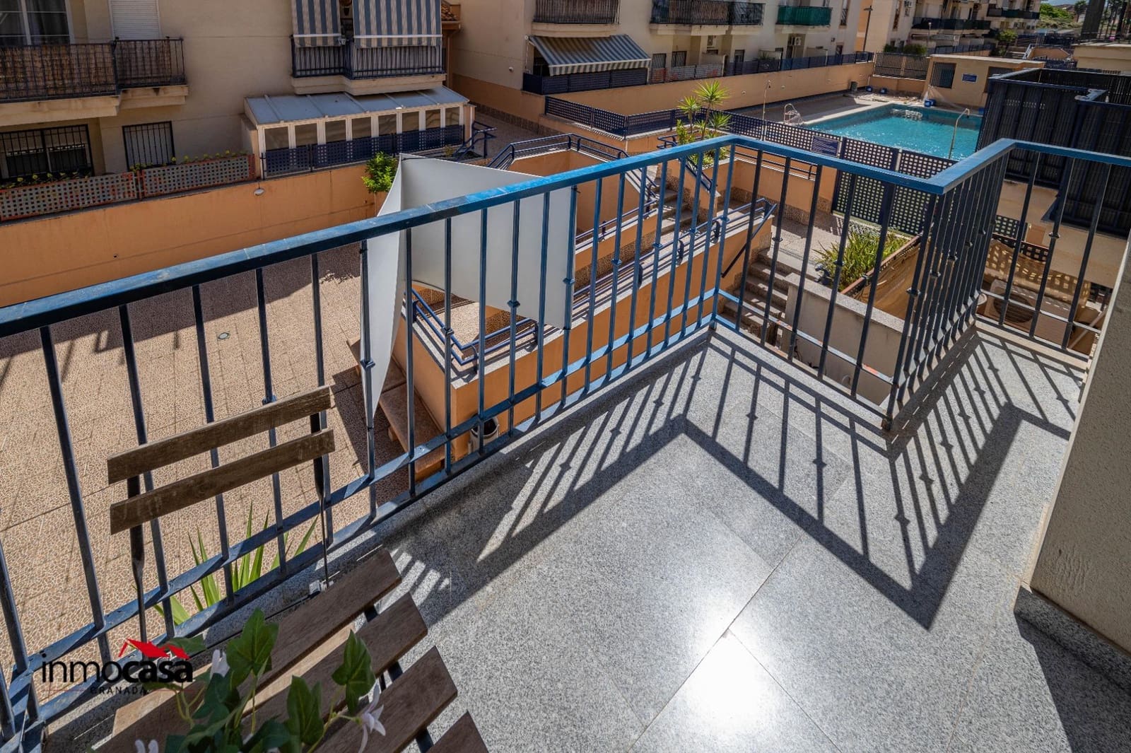 2 bedroom Flat for sale in Las Gabias with pool garage - € 160,000 (Ref: 9855611)