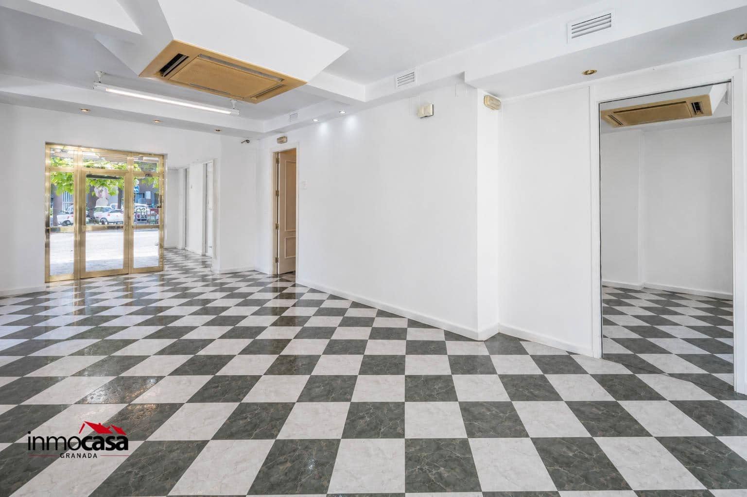 Commercieel te koop in Granada stad - € 188.000 (Ref: 9867108)