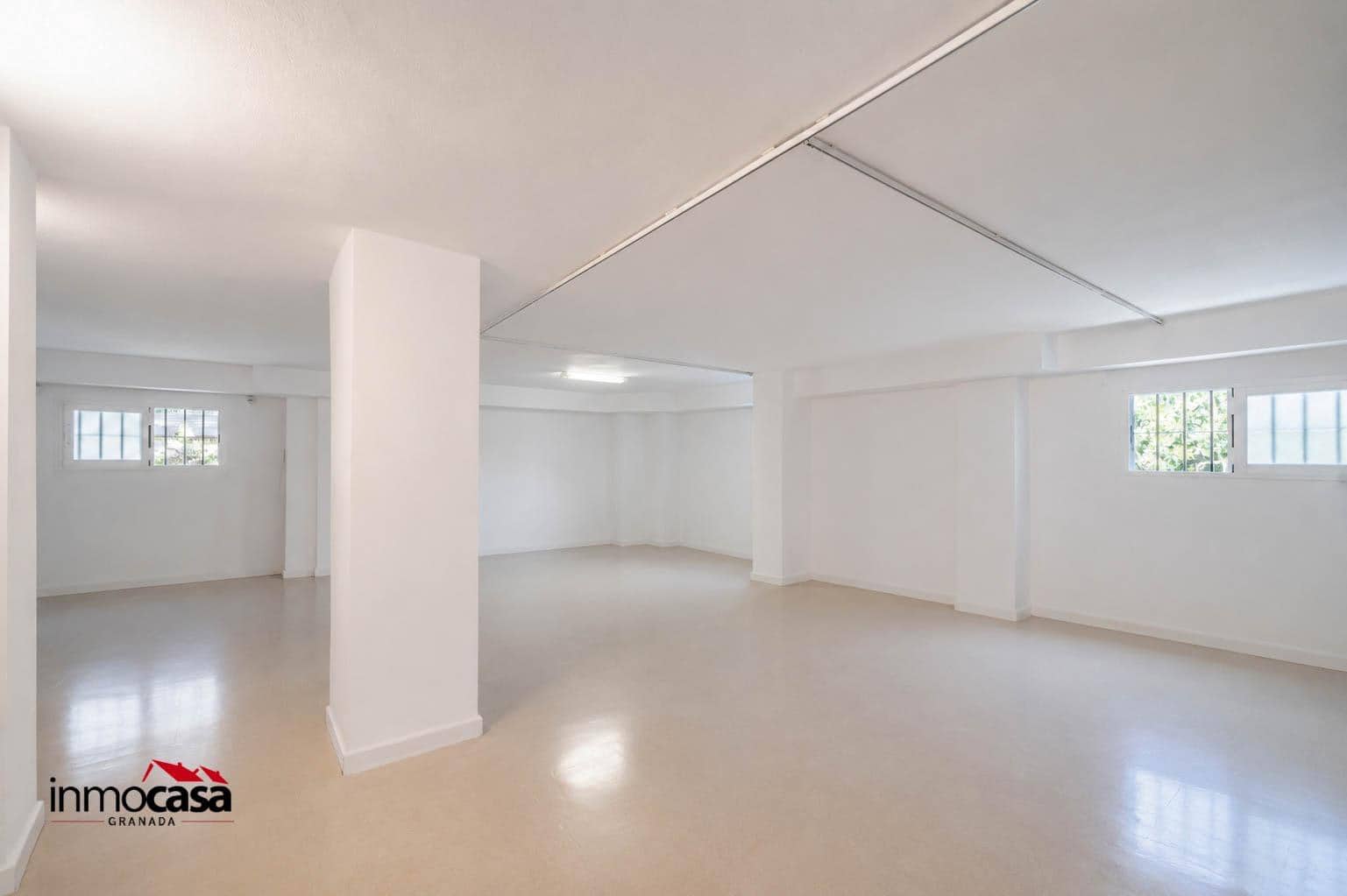 Commercieel te koop in Granada stad - € 188.000 (Ref: 9867108)