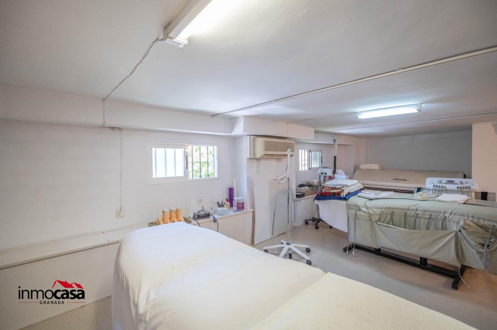 Commercieel te koop in Granada stad - € 188.000 (Ref: 9867108)