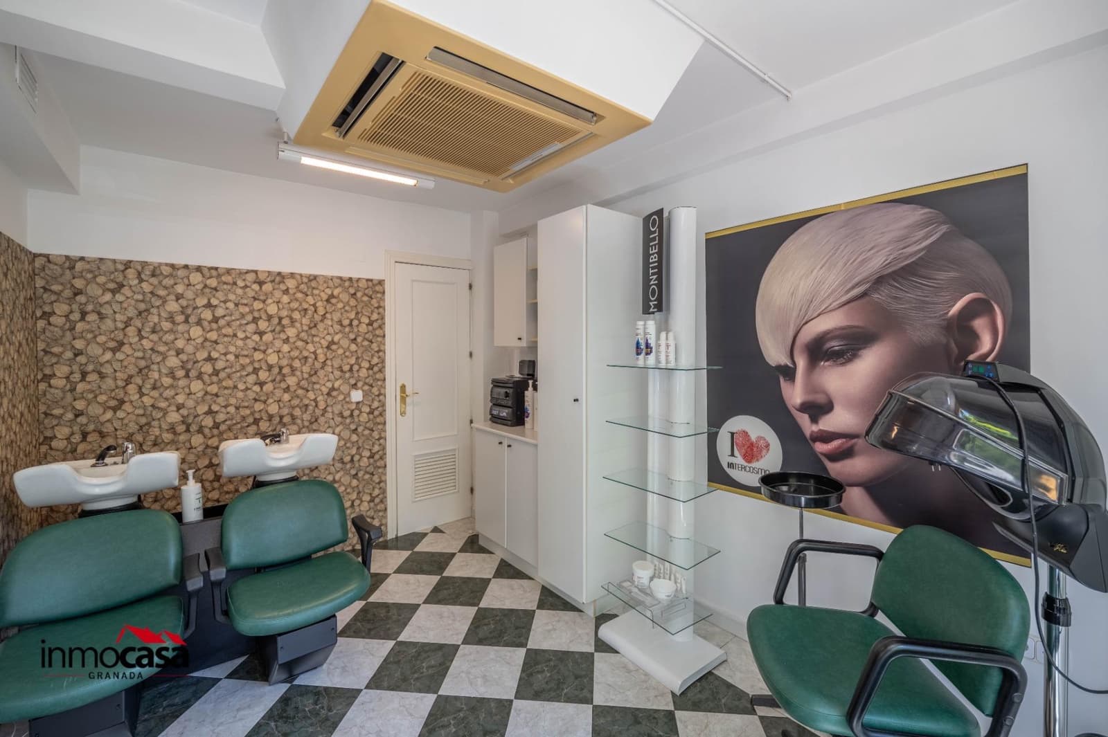 Commercieel te koop in Granada stad - € 188.000 (Ref: 9867108)