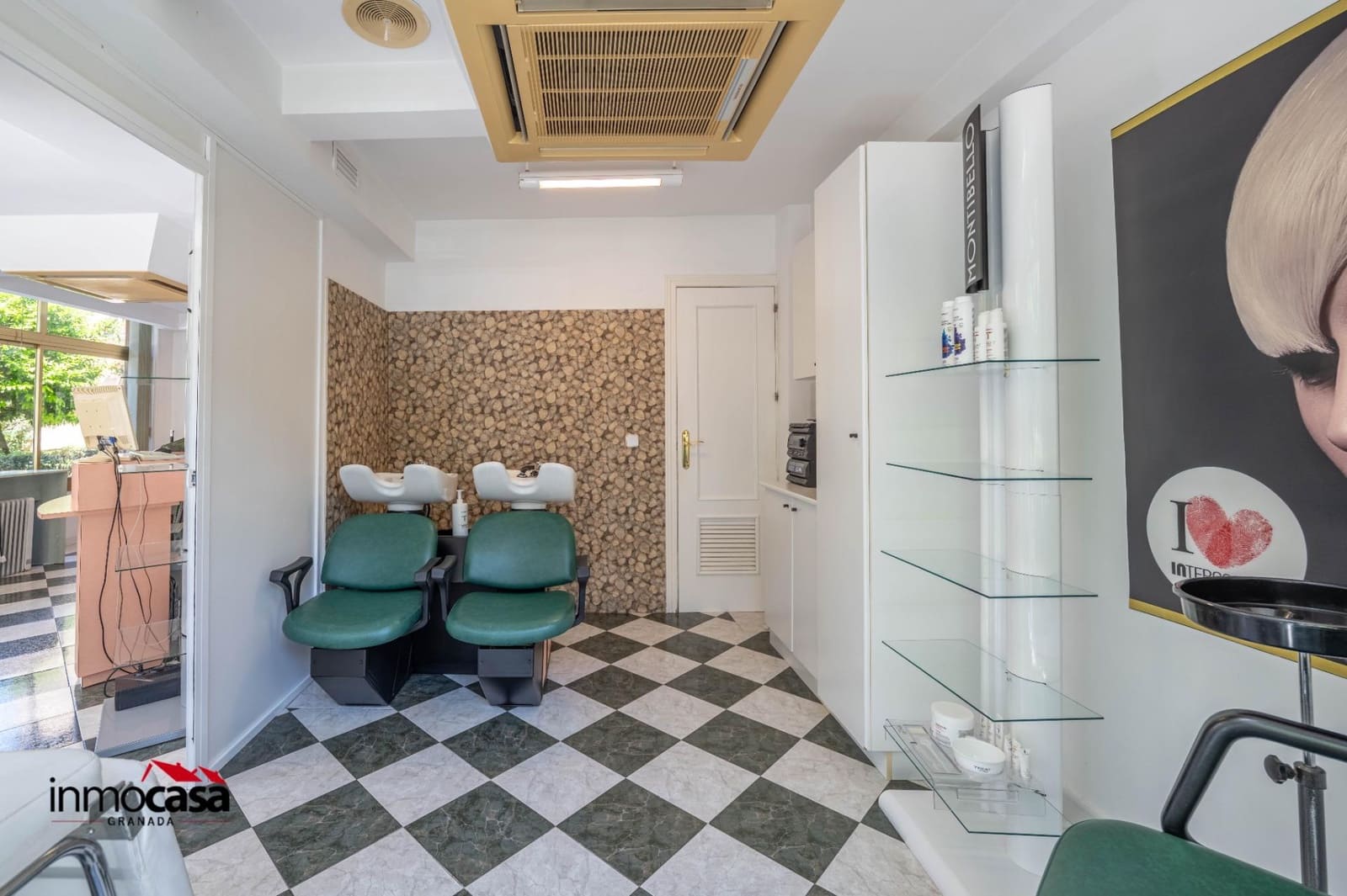 Commercieel te koop in Granada stad - € 188.000 (Ref: 9867108)