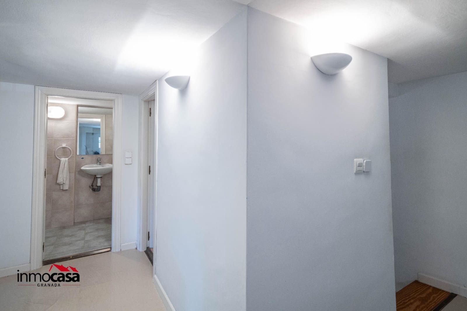 Commercieel te koop in Granada stad - € 188.000 (Ref: 9867108)