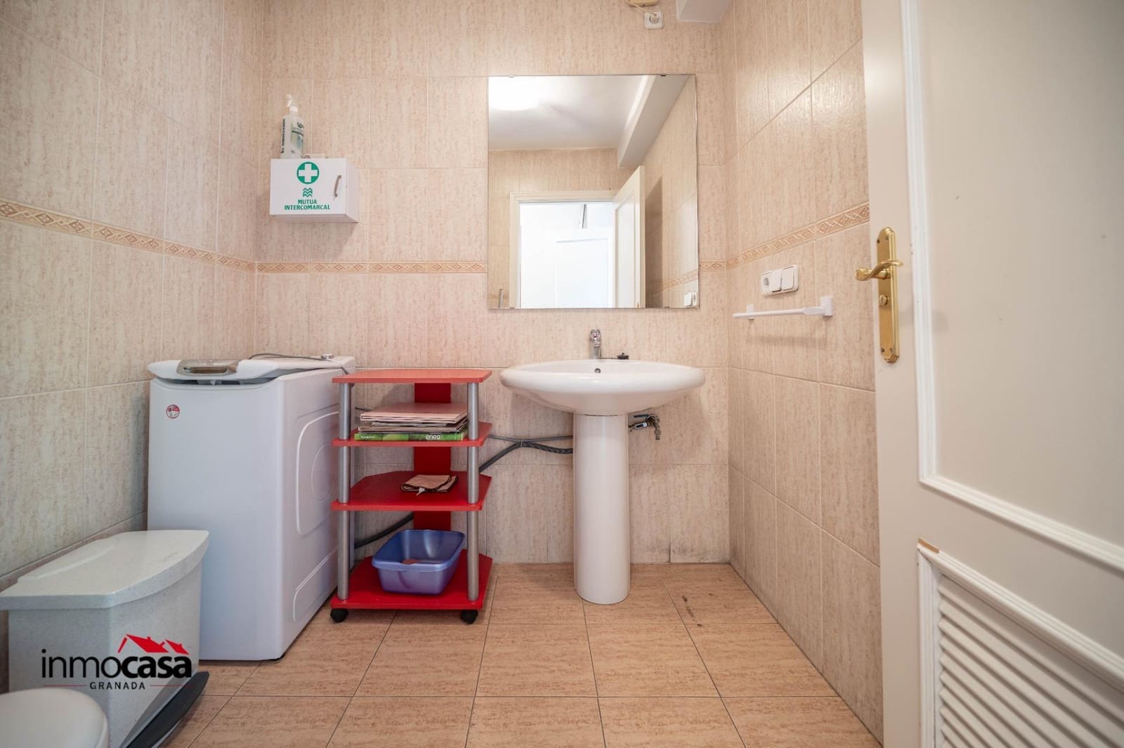 Commercieel te koop in Granada stad - € 188.000 (Ref: 9867108)