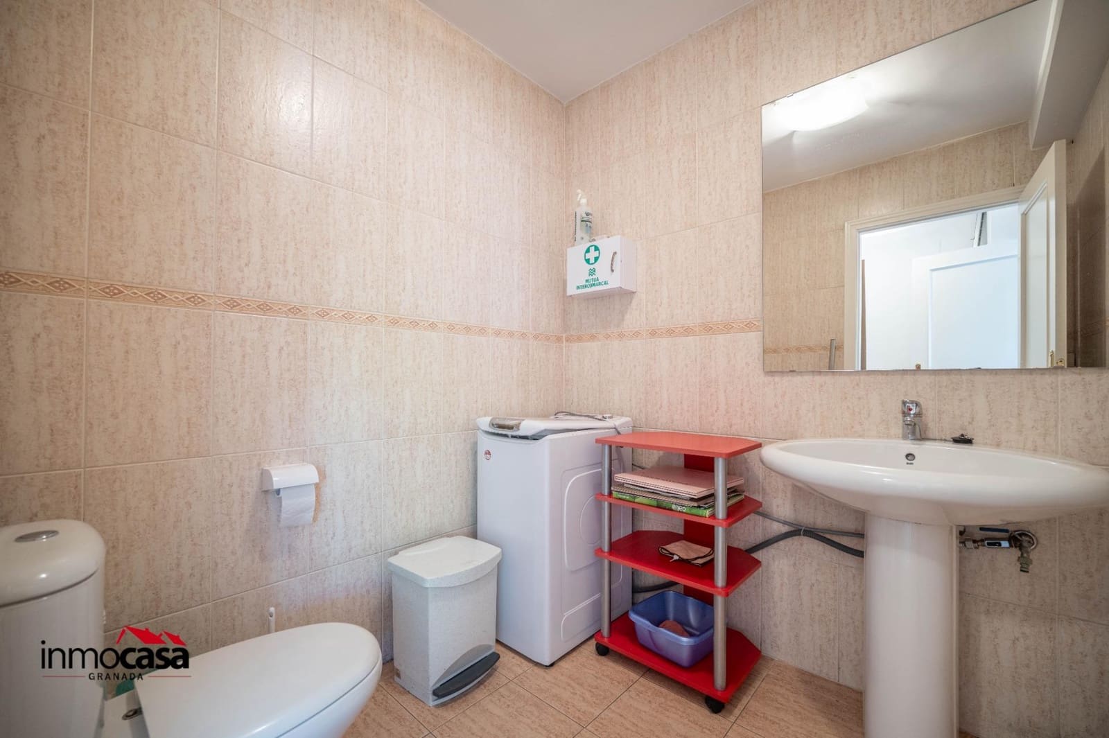 Commercieel te koop in Granada stad - € 188.000 (Ref: 9867108)