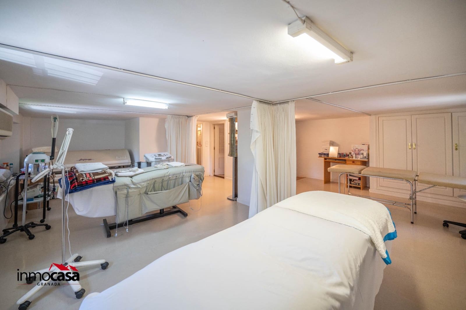 Commercieel te koop in Granada stad - € 188.000 (Ref: 9867108)