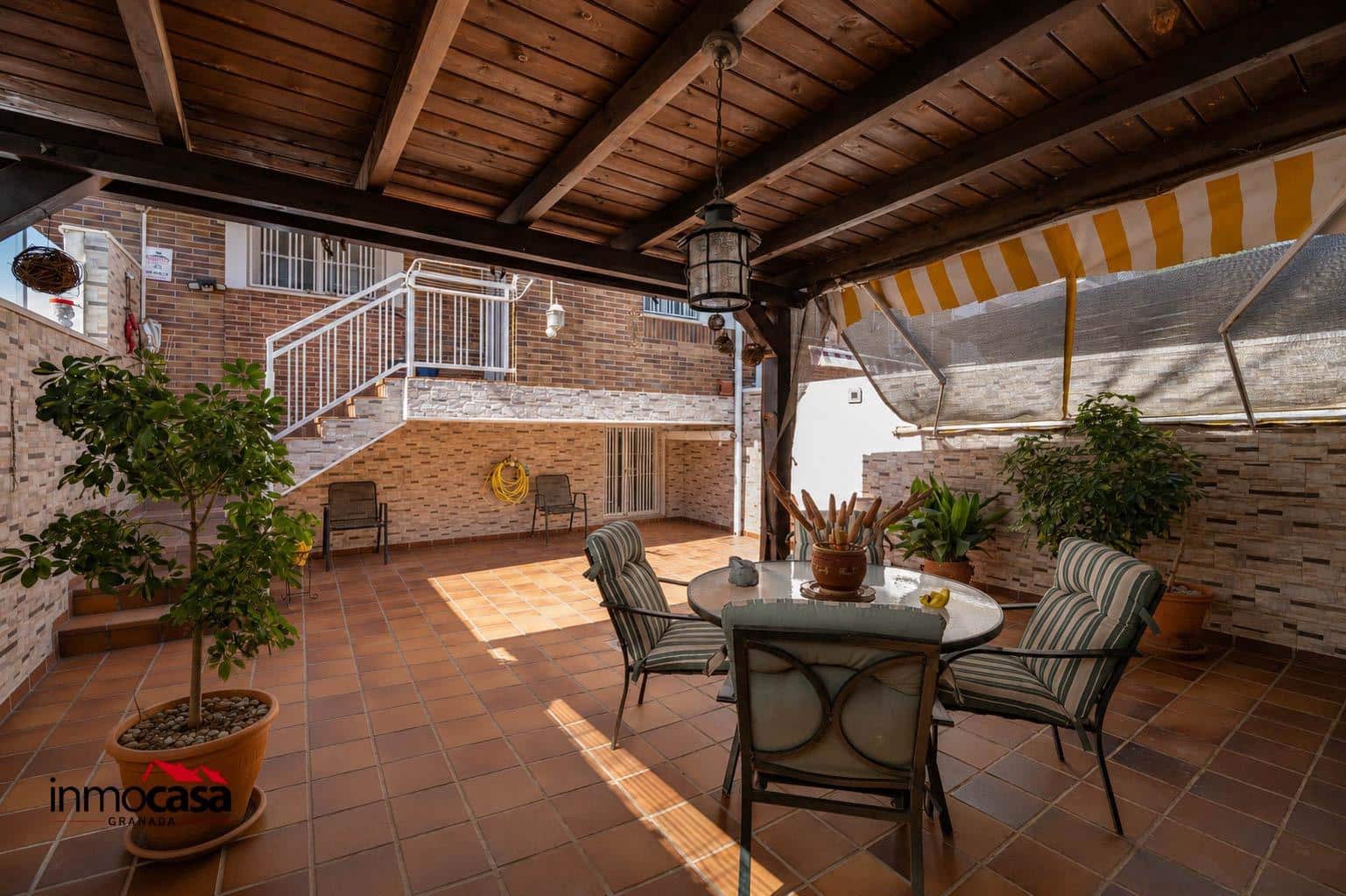 4 quarto Moradia em Banda para venda em Belicena com piscina garagem - 259 000 € (Ref: 9878991)