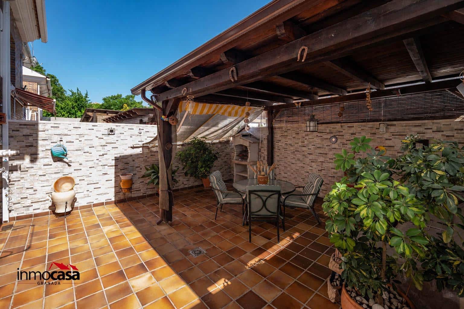 4 quarto Moradia em Banda para venda em Belicena com piscina garagem - 259 000 € (Ref: 9878991)