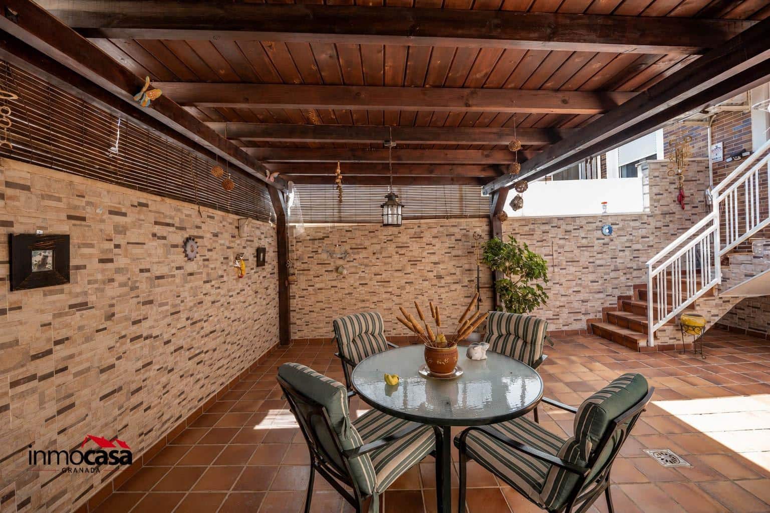 4 quarto Moradia em Banda para venda em Belicena com piscina garagem - 259 000 € (Ref: 9878991)