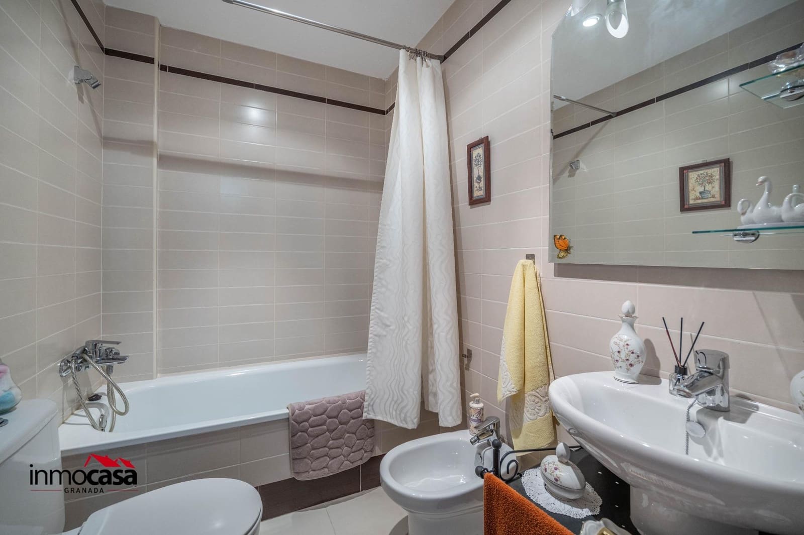 4 quarto Moradia em Banda para venda em Belicena com piscina garagem - 259 000 € (Ref: 9878991)